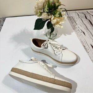 NWOT Carlos by Carlos Santana White Leather Casual Sneakers 7M